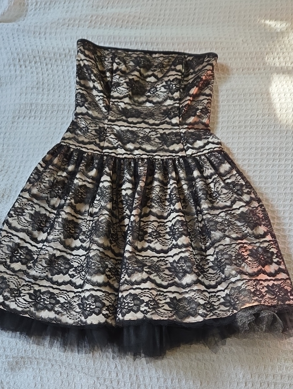 Vintage Jessica McClintock Gunne Sax Black Lace & Cream Strapless Party Dress